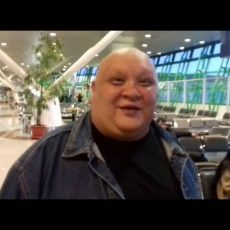Главный Фара Казахстана передал Шымкенту пламенный привет Фархат Абдраимов. Фара
