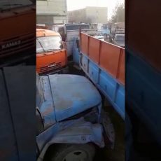 Жесткая битва грузовиков в Туркестане набирает популярность в сети