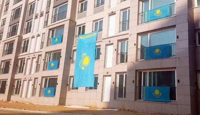 Казахстанские флаги