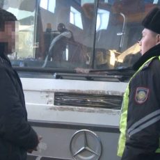 Мобильные группы по противодействию незаконным пассажирским перевозкам созданы в ЮКО -водители-автобуса-задержали-в-СКО-
