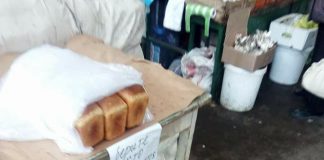 На базаре Шымкента по пятницам раздают бесплатно хлеб Бесплатный хлеб по пятницам