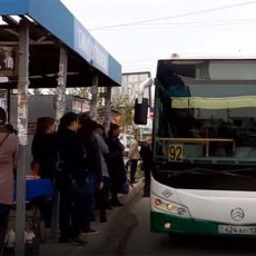 Шестилетний ребенок потерялся, сев не в тот автобус в Шымкенте Автобус Грин Бас компани