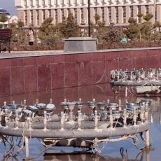 Поющий фонтан в АДЦ Шымкента снова «обчистили» На поющем фонтане украли кабель