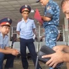 «Охотника за полицейскими» ограбили в Шымкенте Руслан Жанпеисов и полицейские