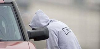 В Кентау у спящего водителя украли дорогой гаджет Полицейские Шымкента задержали автовора