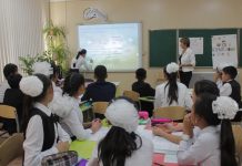 Обсуждается вопрос открытия в России школ с обучением на казахском языке Школа. Иллюстративное фото