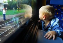 Можно ли ездить в поезде детям без родителей Ребенок в поезде