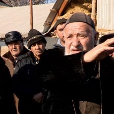 Жители села Акбай борются с плохо пахнущими идеями местного акимата