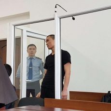 Задержанного в ходе спецоперации жителя ЮКО судья уличил во лжи Даурена Алеуханова судят в Алматы.