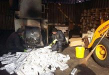 Взятку в полмиллиона долларов предлагали сотрудникам ДГД Туркестанской и Алматинской областей Сигареты из Шымкента сожгли в топке