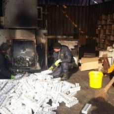 Взятку в полмиллиона долларов предлагали сотрудникам ДГД Туркестанской и Алматинской областей Сигареты из Шымкента сожгли в топке