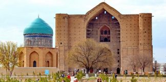 Туркестану предложили вернуть историческое название Туран Мавзолей Х.А. Ясауи в Туркестане