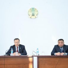 Аким ЮКО пригрозил новыми увольнениями в связи с историей мальчика из Абая Аким ЮКО встретился с жителями поселка Абай Сарыагашского района ЮКО