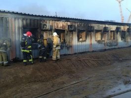 Пожар в контейнерном общежитии в Атырауской области
