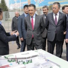 Премьер-Министр РК Бакытжан Сагинтаев ознакомился с работой таможенного поста «Жибек Жолы» в ЮКО Премьер-Министр РК Бакытжан Сагинтаев ознакомился с работой таможенного поста «Жибек Жолы» в ЮКО