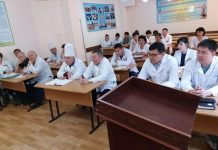 В ЮКО литовские специалисты учат местных акушеров и неонатологов мастер-класс акушеров