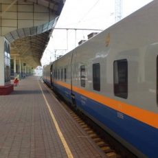 Полицейские помогли пассажиру поезда, следовавшего из Шымкента в Астану Дополнительные поезда в Наурыз