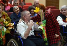 Спешите делать добро! Старики