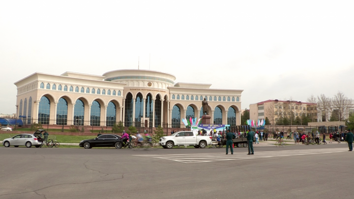Исторический момент: велопутешествие из Ташкента в Шымкент