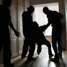 Вымогательство в школе Шымкента: 10-класснику назначили арест Вымогательство