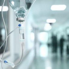В РК увеличивается число пациентов с тяжелым и крайне тяжелым течением КВИ больница, капельница