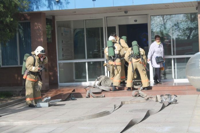 В здании ЮКПФ АО "КазТрнансГаз Аймак" эвакуировали людей