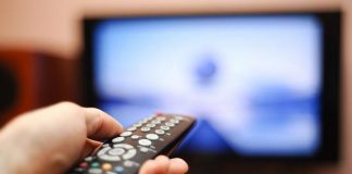 Составлен список фильмов, которые стоит посмотреть на новогодних праздниках Телерадиовещание будет приостановлено. Телевизор с пультом