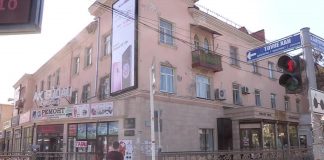 История Шымкента: Четыре имени проспекта Тауке хана В Шымкенте обновляют фасады многоэтажек