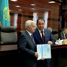 16 южноказахстанцев награждены почетными грамотами ЮКО 16 южноказахстанцев отмечены за заслуги почетными грамотами ЮКО