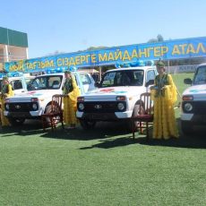 Шесть ветеранов ВОВ в Созакском районе ЮКО получили новенькие автомобили машины ветеранам