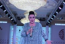 В Шымкенте представили парфюм с ароматом полыни и адраспана Певица из Казахстана представила новый парфюм