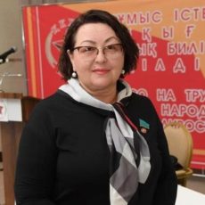 Депутат возмущена позицией прокуратуры по проверкам школьных столовых в Шымкенте Ирина Смирнова