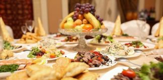 Приятного аппетита! Ауызашар. Накрытый стол