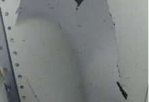 Самолет из Шымкента при посадке в Астане снес знаки и сигнальное оборудование