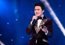 Шымкентские поклонники подарили Торегали Тореали белого коня Торегали Тореали