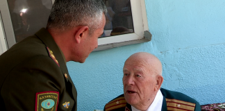 Спасатели ЮКО поздравили 96-летнего ветерана Великой Отечественной войны Спасатели ЮКО поздравили 96-летнего ветерана Великой Отечественной войны