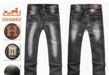 В Шымкенте продавали поддельные джинсы французского дома моды Hermes