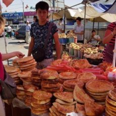 В Шымкенте пекут и продают хлеб в антисанитарных условиях В Шымкенте пекут и продают хлеб в антисанитарных условиях
