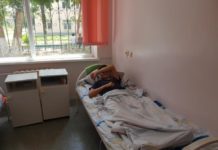 14-летний школьник, едва не утонувший в шымкентском аквапарке, потерял память аквапарк