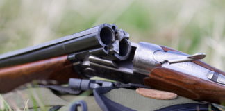 С обрезом ружья разгуливал молодой человек по улицам поселка в Туркестанской области ружье