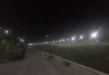 Набережная реки Бадам ведет активный ночной образ жизни