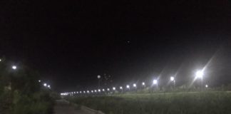 Набережная реки Бадам ведет активный ночной образ жизни