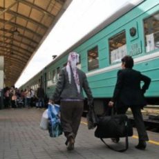 Интернет-кассы вытесняют перекупщиков билетов на поезда ЖД вокзал