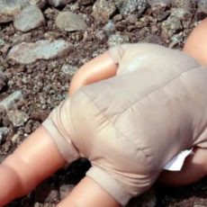 В священную ночь Лайлатуль в Шымкенте найдено тело новорожденного малыша брошенный ребенок