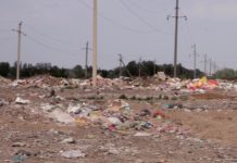 В селе Асыката экстренно вывозят мусор с полигона