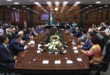 В областном акимате ЮКО молодежи не дали порулить