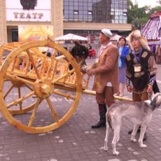Главная площадь Шымкента превратилась в настоящий аул Главная площадь Шымкента превратилась в настоящий аул