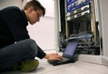 На бесплатную стажировку в АО «Самрук-Казына» приглашают IT-специалистов иллюстративное фото