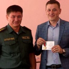 В/Ч 6506 Национальной гвардии поздравила журналистов ТК «Отырар»
