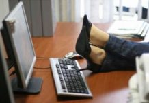 Казахстанцы отдохнут в марте 13 дней